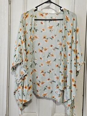 Maurices Mint Green Floral Drape Kimono Ruffled Sleeves